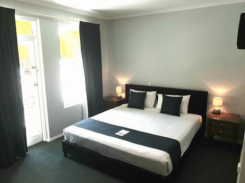 Adelaide Pulteney Motel - Whitsundays Accommodation 1