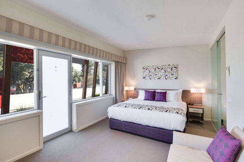 Drouin Motel - Whitsundays Accommodation 2