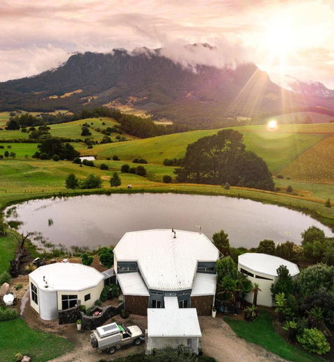 Eagles Nest Retreat - Whitsundays Accommodation 0