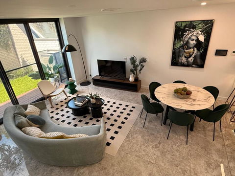 Eastgardens 4Bed 3Bath Brand New Townhouse 2 Car - Whitsundays Accommodation 2