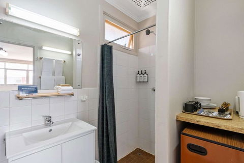 Econo Lodge Port Augusta - Whitsundays Accommodation 3