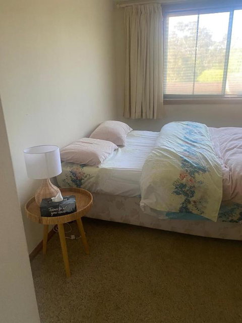 Elegant Castlehill Stay - Whitsundays Accommodation 0