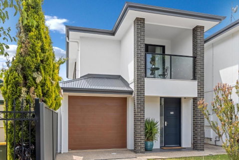 Entire 2 Storey Home In Tranmere - Whitsundays Accommodation 0