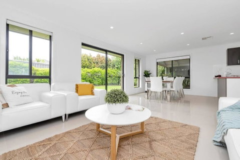 Entire Home In Mount Barker - Whitsundays Accommodation 1