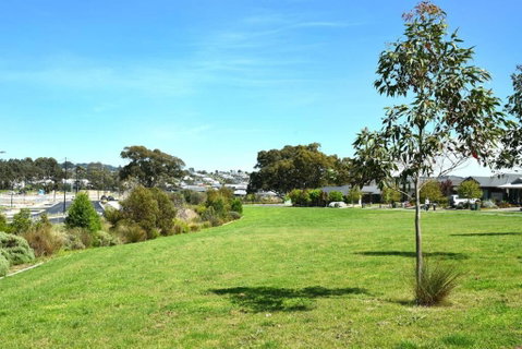 Entire Home In Mount Barker - Whitsundays Accommodation 2