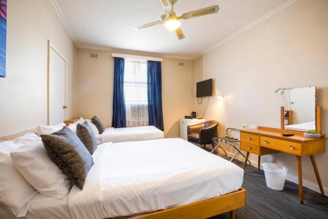 Esplanade Hotel Adelaide - Whitsundays Accommodation 1