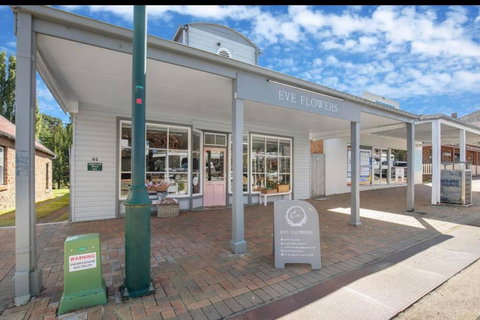 Eve Guesthouse - Whitsundays Accommodation 0