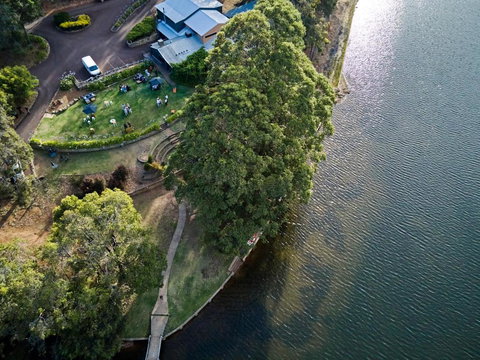 Evedon Lakeside Retreat - Whitsundays Accommodation 4
