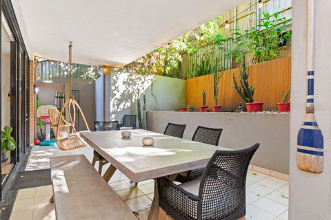 Fab Bondi 2-Bed With Courtyard & Alfresco Dining - Whitsundays Accommodation 1