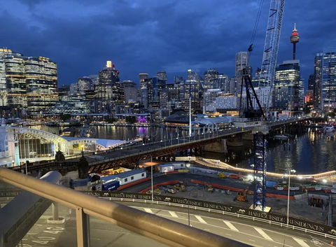 Fabulous Location Darling Harbour - Whitsundays Accommodation 1