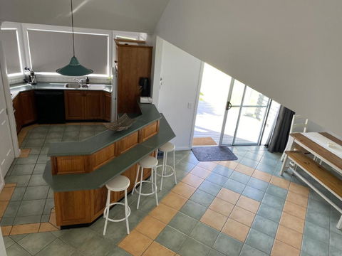 FAIR11W - Fairlight House - Whitsundays Accommodation 2