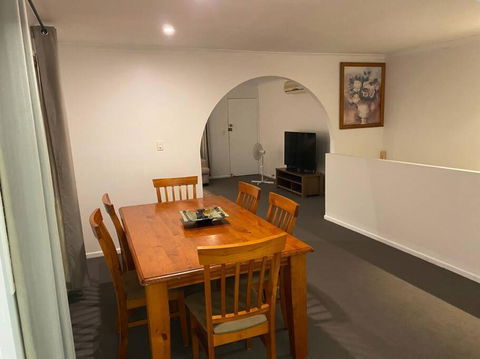 FAMILY 3-bedroom Everton Hills Apartment - Whitsundays Accommodation 0