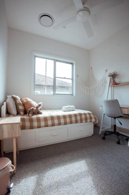 Family Friendly Home By The Lake - Whitsundays Accommodation 2