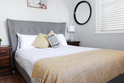 Family Retreat East Tamworth - Whitsundays Accommodation 2