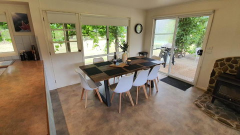 Feathertop Views - Whitsundays Accommodation 3