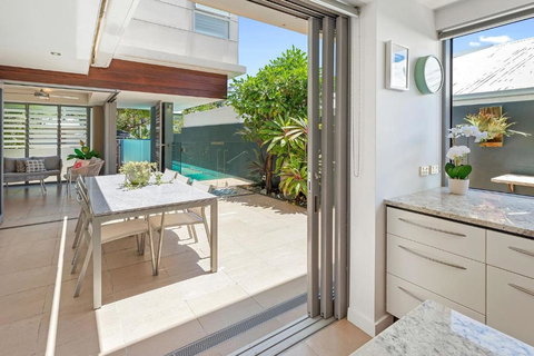 Ferguson St Family Home In Fabulous Location - Whitsundays Accommodation 0