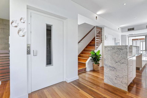 Ferguson St Family Home In Fabulous Location - Whitsundays Accommodation 3