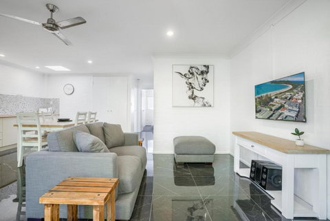 Fiesta Palms 4 - Whitsundays Accommodation 2