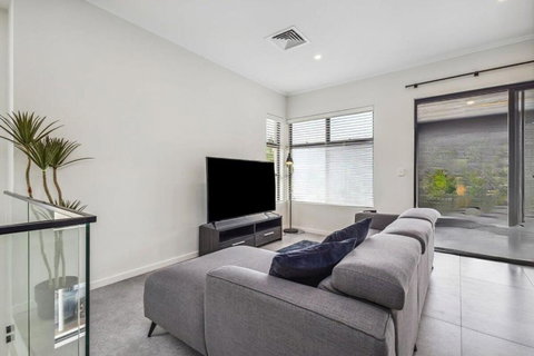 First-Class Townhouse W Free Parking And Wi-Fi - Whitsundays Accommodation 2