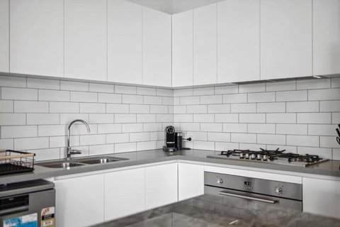 First-Class Townhouse W Free Parking And Wi-Fi - Whitsundays Accommodation 3