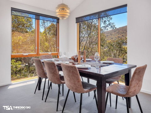 First Tracks 2 - Whitsundays Accommodation 1