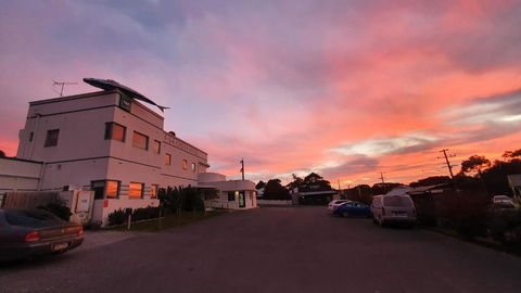 Fish Creek Hotel - Whitsundays Accommodation 0