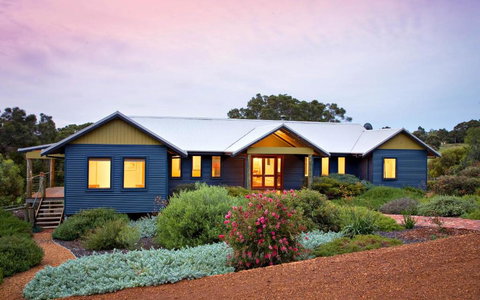 Fish Frog - Whitsundays Accommodation 0