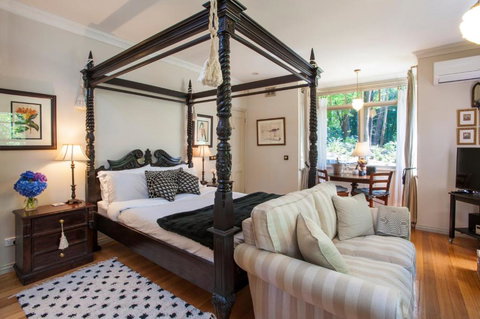 Fern Falls Cottages - Fern Cottage - Whitsundays Accommodation 1