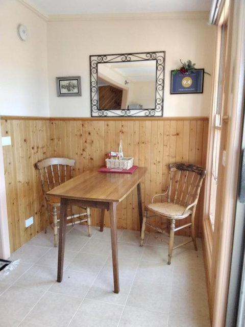 Friends In Harcourt North - Whitsundays Accommodation 4