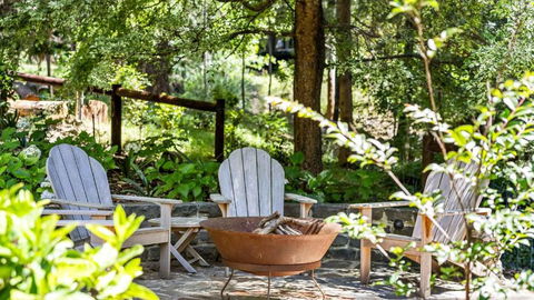 FROGWELL HOLLOW Immerse Into An Idyllic Fairytale - Whitsundays Accommodation 1