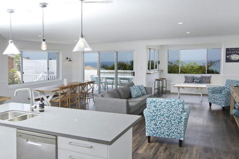 FYNE SHORES - Whitsundays Accommodation 0