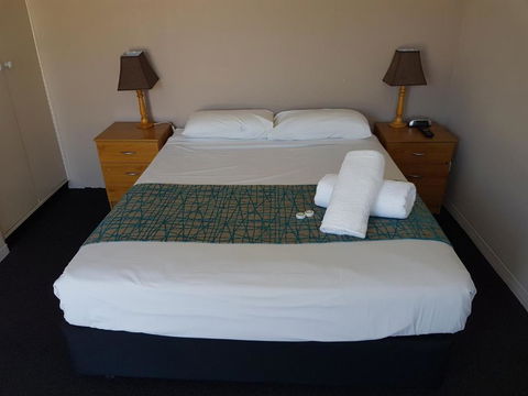Gateshead Tavern & Motel - Whitsundays Accommodation 2