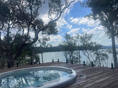 Glasshouse On The Lake - Whitsundays Accommodation 0