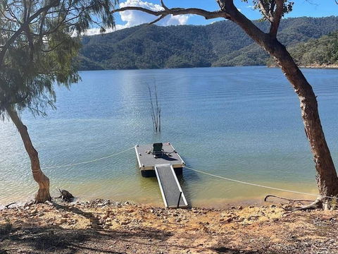 Glasshouse On The Lake - Whitsundays Accommodation 2