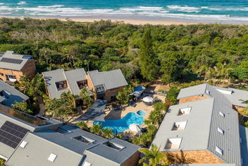 Glen Eden Beach Resort with Whitsundays Accommodation