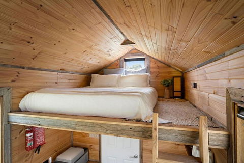 Golden Plains By Tiny Away - Whitsundays Accommodation 3