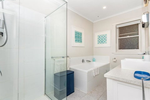 Golden Square Gold Class Guest House, Bendigo - Whitsundays Accommodation 2