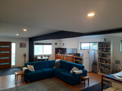 GOLDFIELDS STUDIO APARTMENT, Beaconsfield - Fully Self-contained, Air-conditioning - Whitsundays Accommodation 2