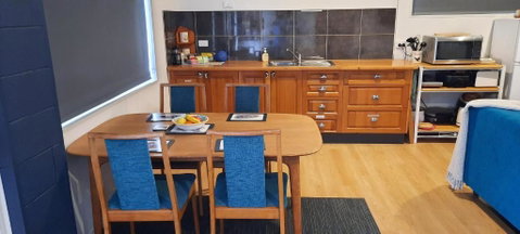 GOLDFIELDS STUDIO APARTMENT, Beaconsfield - Fully Self-contained, Air-conditioning - Whitsundays Accommodation 3