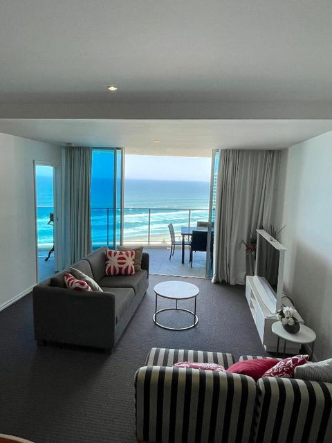 H Luxury Apartment At Surfers Paradise High Floor - Whitsundays Accommodation 1