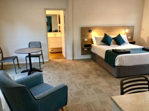 Gundagai Tourist Suites - Whitsundays Accommodation 2