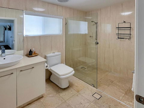 H2O Holiday Apartments Unit 12 - Whitsundays Accommodation 3