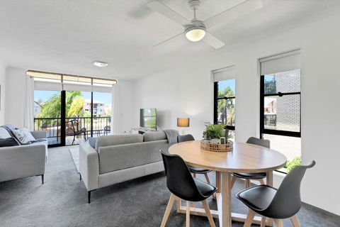 HACIENDA- CANAL VIEWS AND COMFORT - Whitsundays Accommodation 1