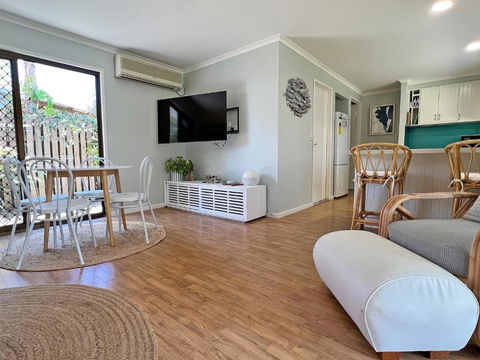 HAPPY DAZE - Whitsundays Accommodation 1