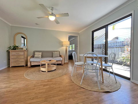 HAPPY DAZE - Whitsundays Accommodation 2