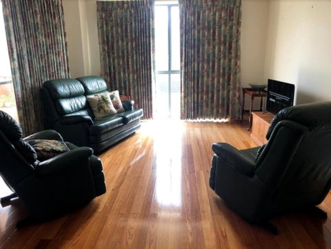 Ground Level 2BR 2BA Apartment W Courtyard - Whitsundays Accommodation 0
