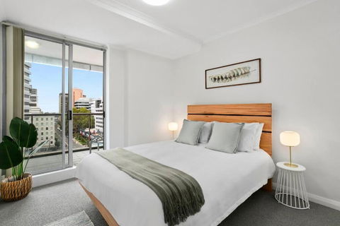 HELP1 - Chatswood Charm Central Apartment Near Station - Whitsundays Accommodation 2