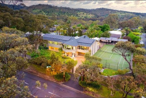 Hawthorndene Masterpiece Squash Court Pool - Whitsundays Accommodation 2
