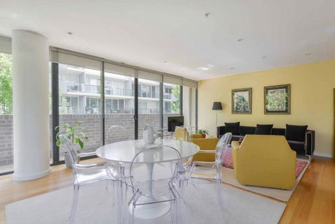 HAZEL Chapel St Socialite. Pool, Spa & Gym - Whitsundays Accommodation 3