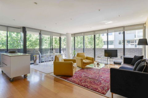 HAZEL Chapel St Socialite. Pool, Spa & Gym - Whitsundays Accommodation 0